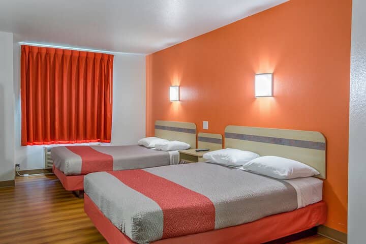 Room 15 of 27